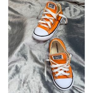 Little kids size 10 converse!